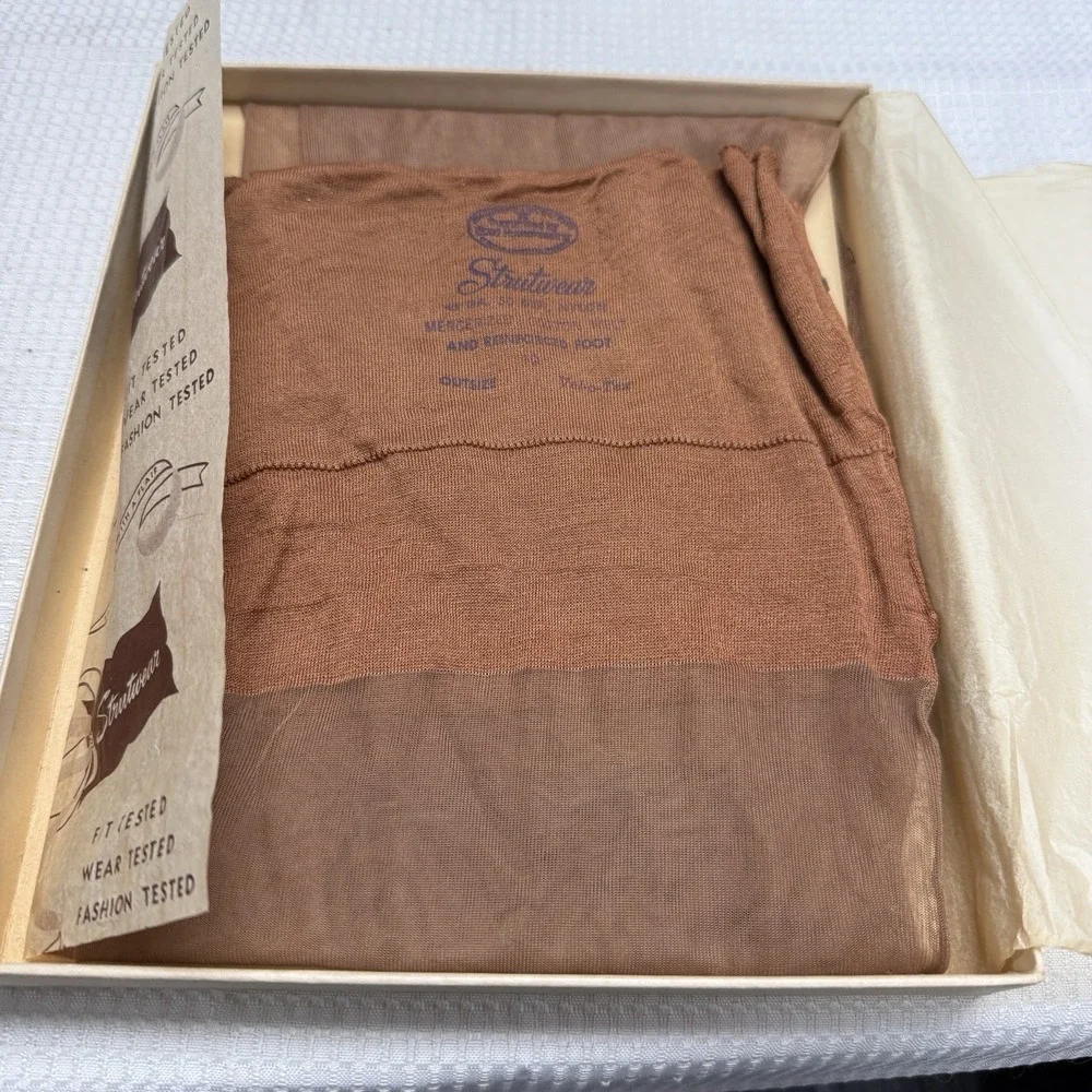 Vintage 50s Strutwear 495 Widee‎ Velotex 10 Nylon Stockings Seams New 1 Box